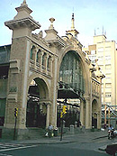 VISITA AL MERCADO CENTRAL Y APUESTA POR EL CASCO ANTIGUO.